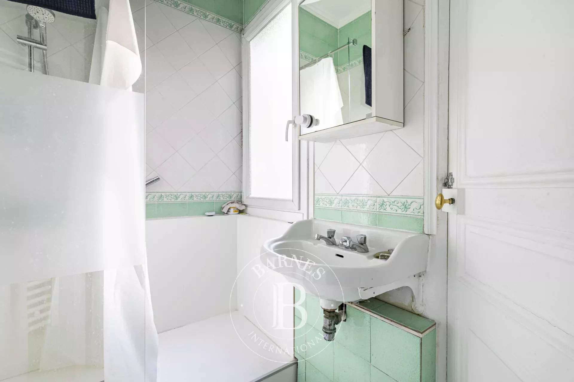 Paris  - Apartment 4 Bedrooms - picture 9