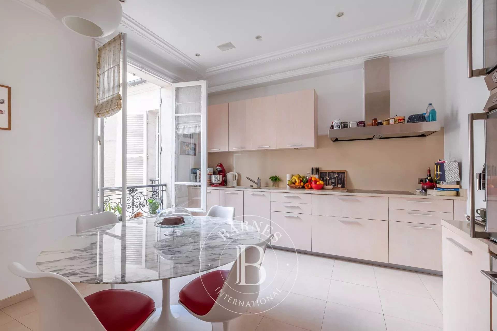 Paris  - Appartement 6 Pi&egrave;ces 3 Chambres - picture 7