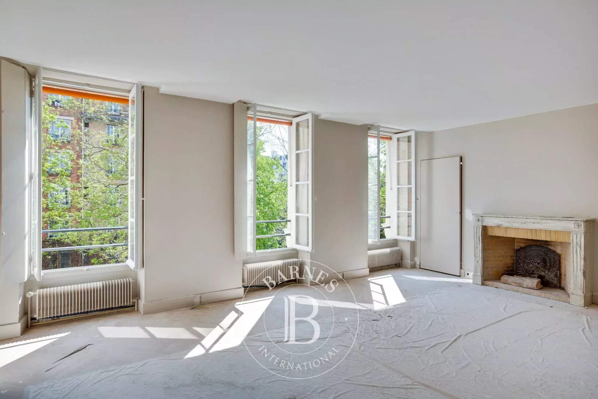 Paris  - Apartment 4 Bedrooms - picture 1