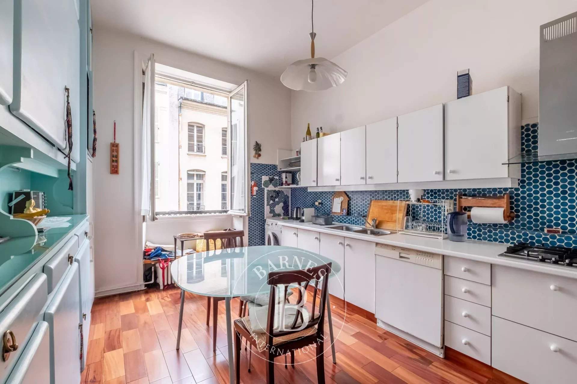 Paris  - Apartment 2 Bedrooms - picture 8