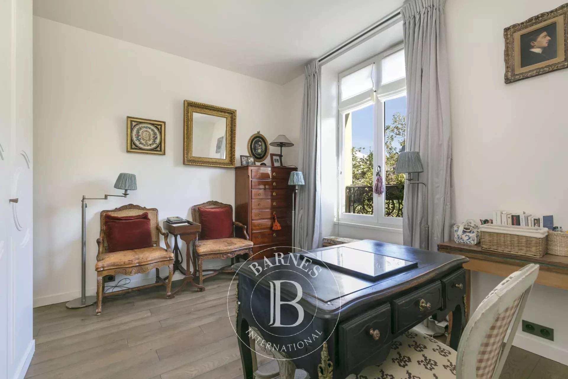 Paris  - Apartment 2 Bedrooms - picture 8