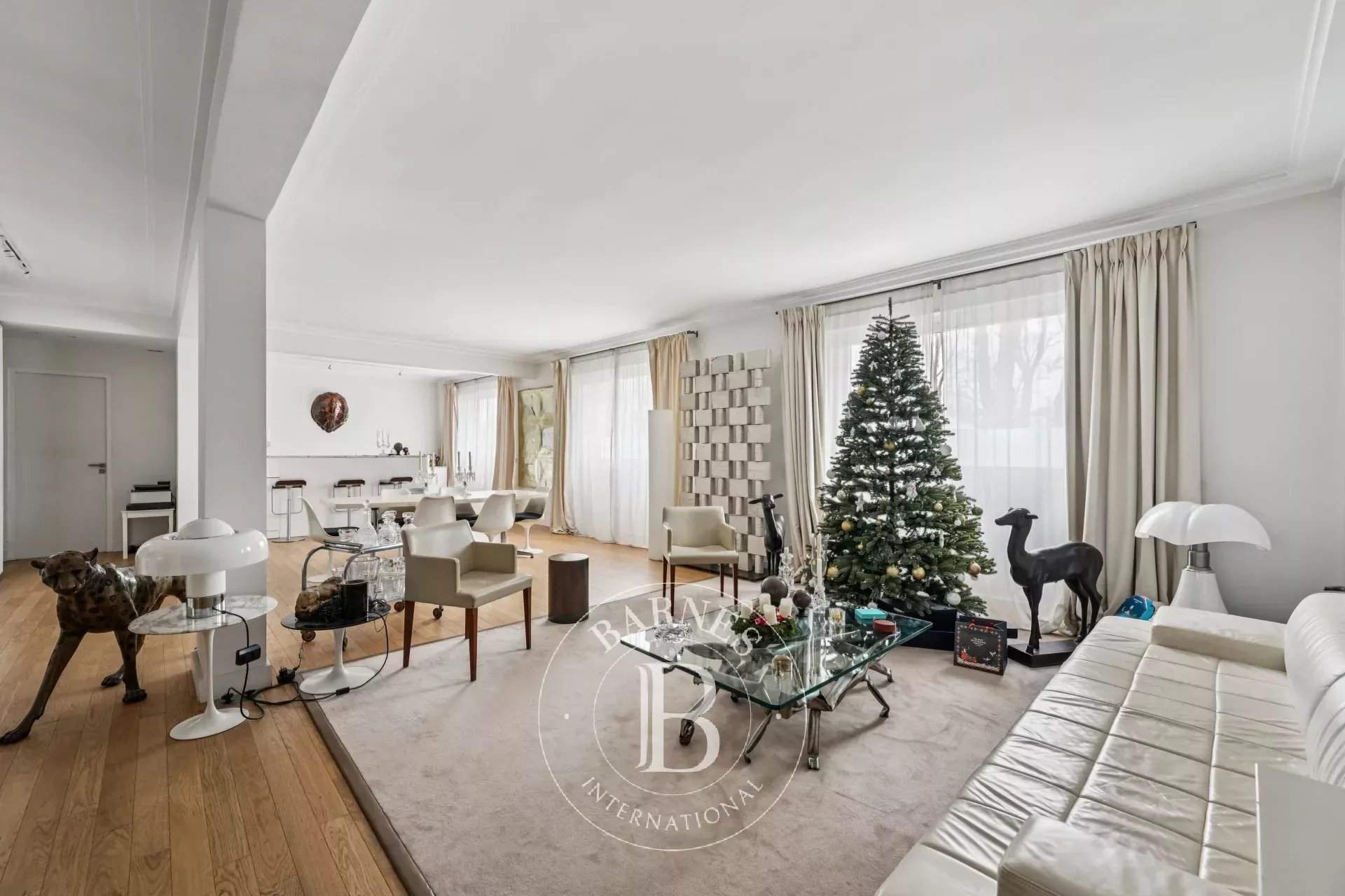 Paris  - Appartement 5 Pi&egrave;ces 3 Chambres - picture 1