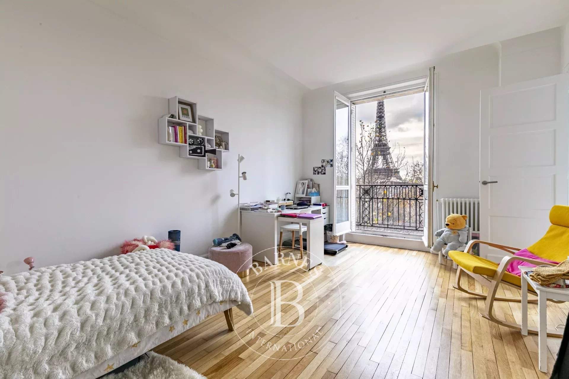 Paris  - Appartement 5 Pi&egrave;ces 3 Chambres - picture 7