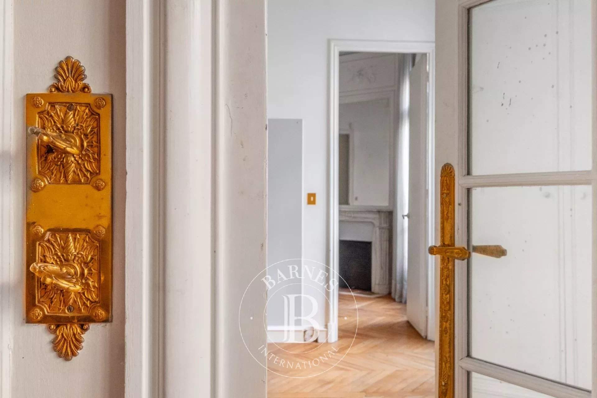 Paris  - Apartment 4 Bedrooms - picture 18