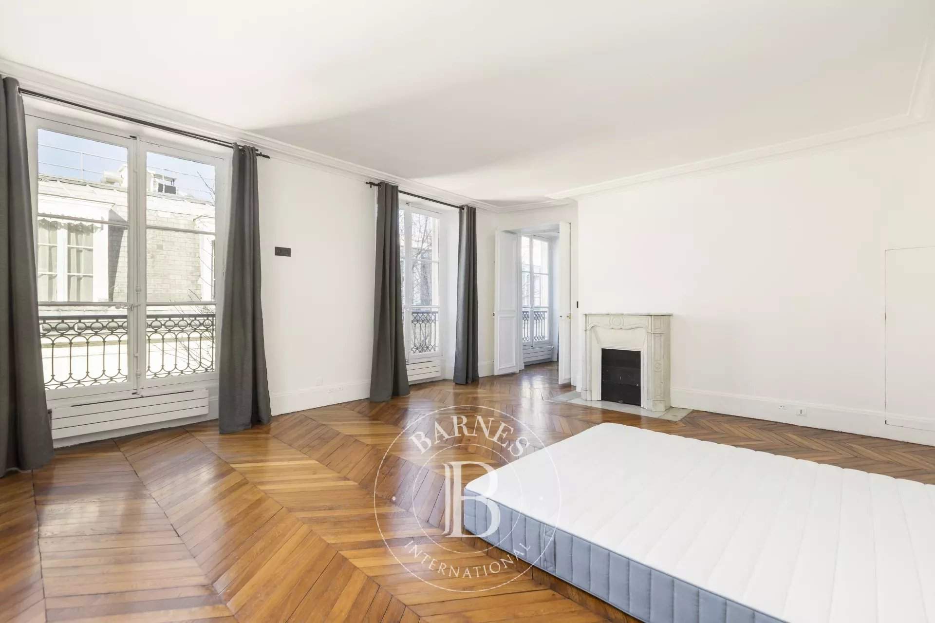 Paris  - Appartement 4 Pi&egrave;ces 2 Chambres - picture 8