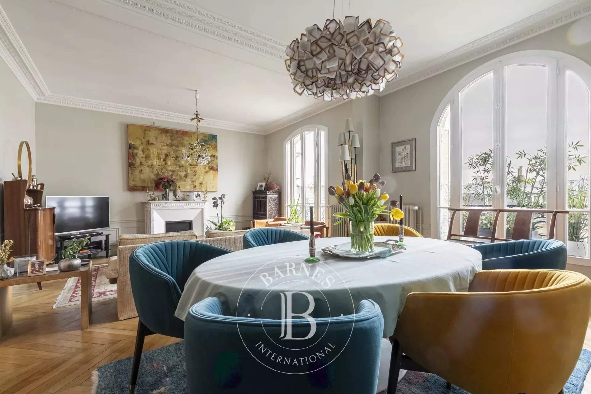 Paris  - Appartement 5 Pi&egrave;ces 3 Chambres - picture 2