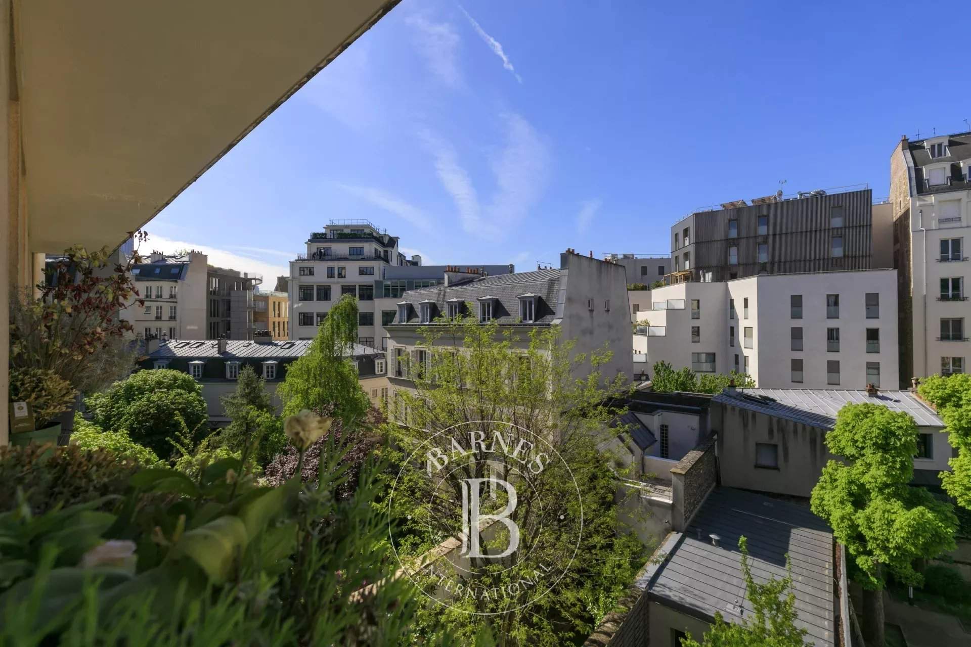 Paris  - Apartment 2 Bedrooms - picture 12