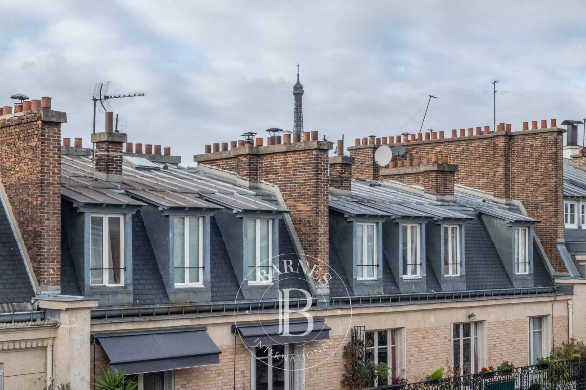 Paris  - Appartement 4 Pièces 3 Chambres - picture 1