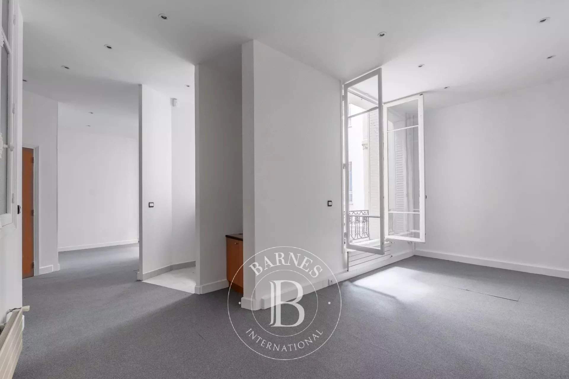 Paris  - Apartment 4 Bedrooms - picture 13