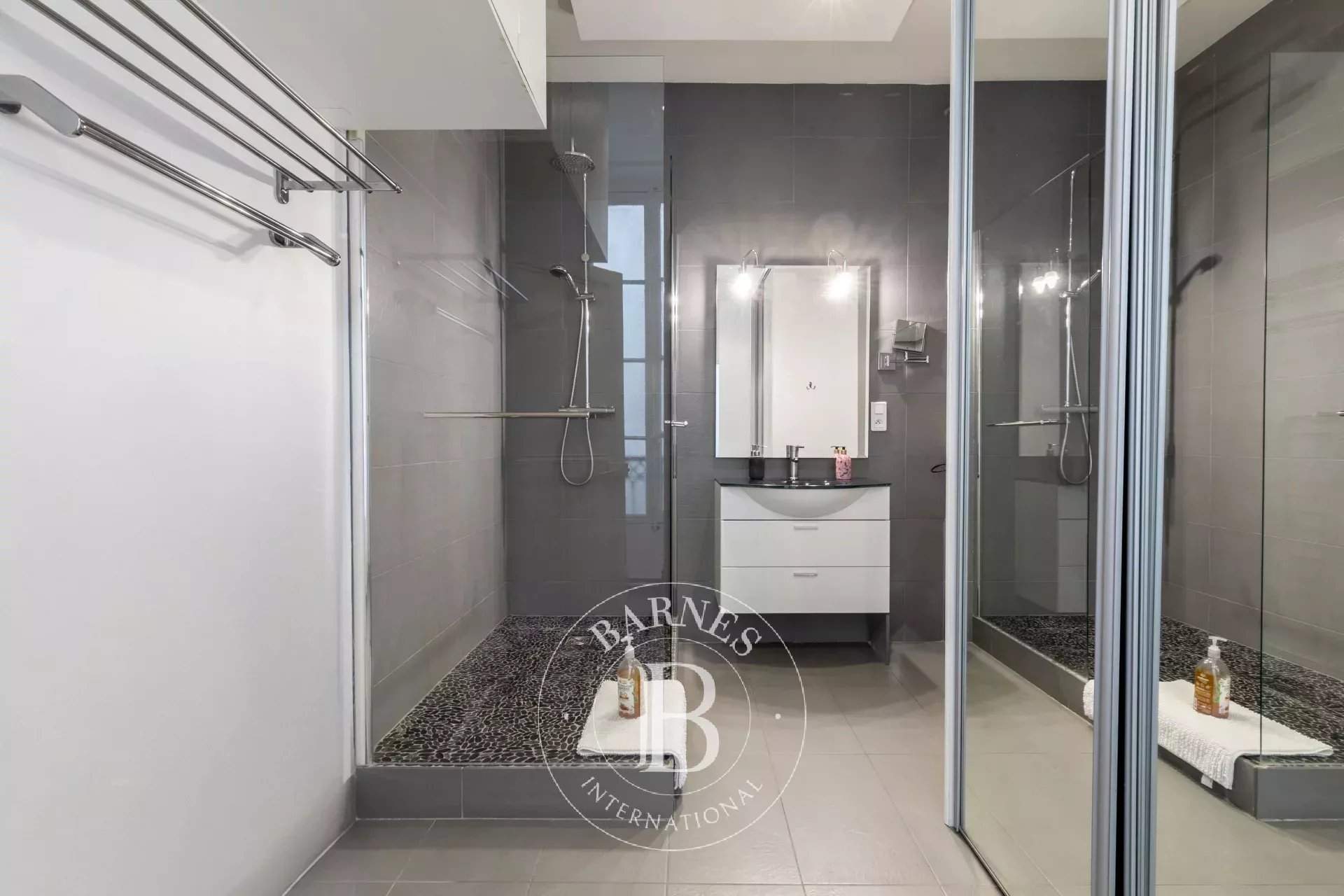 Paris  - Appartement 5 Pi&egrave;ces 3 Chambres - picture 11