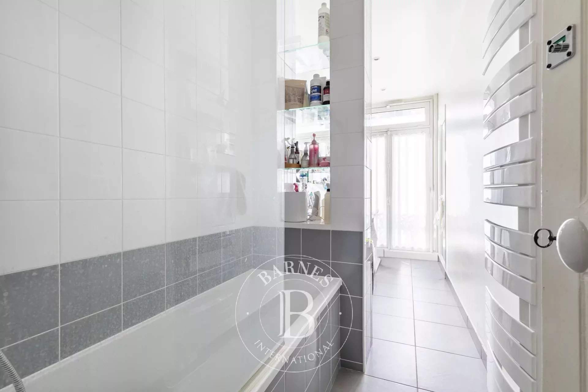 Paris  - Apartment 3 Bedrooms - picture 13