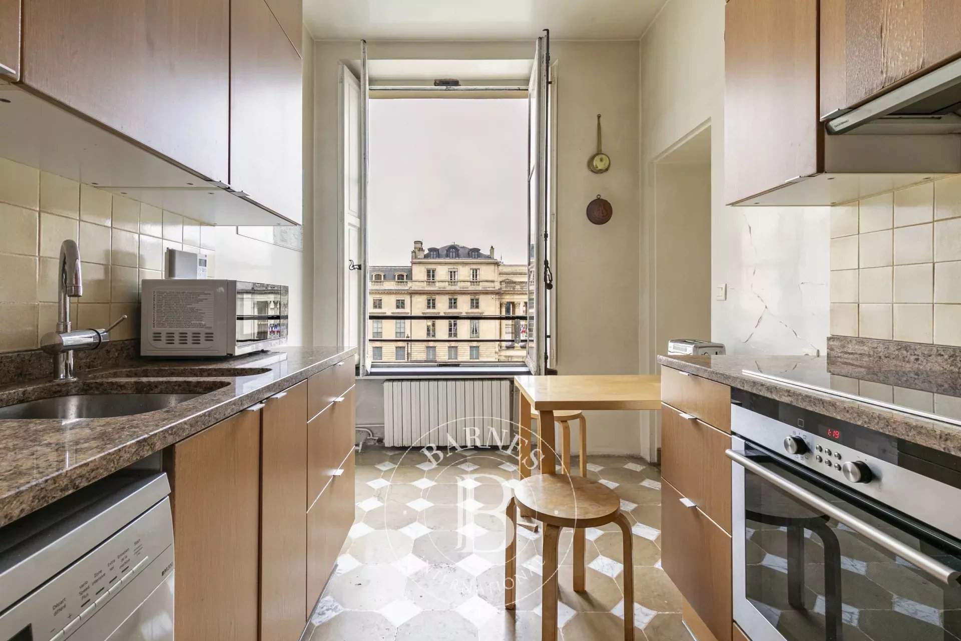 Paris  - Appartement 4 Pi&egrave;ces 2 Chambres - picture 6