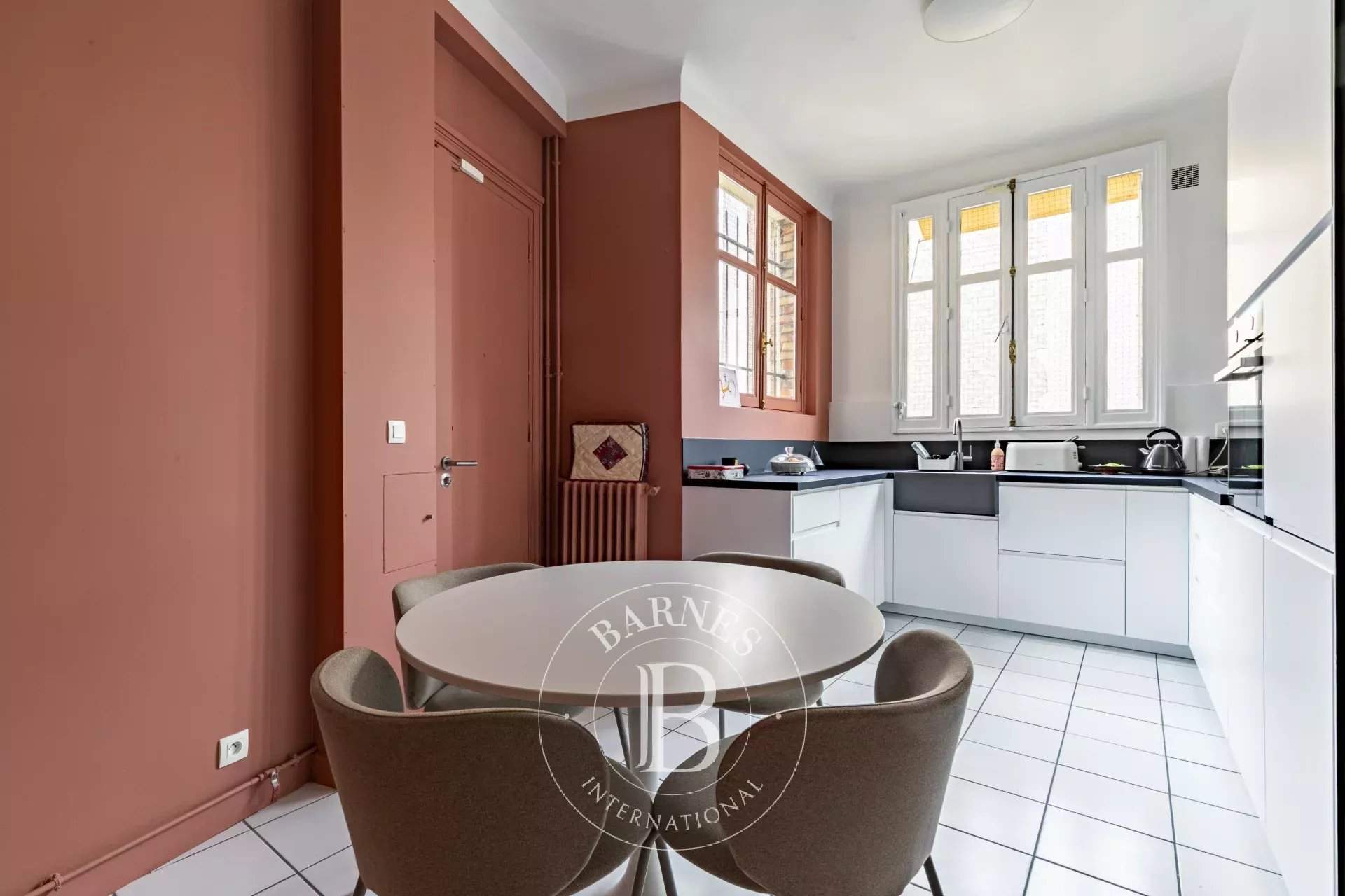 Paris  - Appartement 5 Pi&egrave;ces 3 Chambres - picture 12