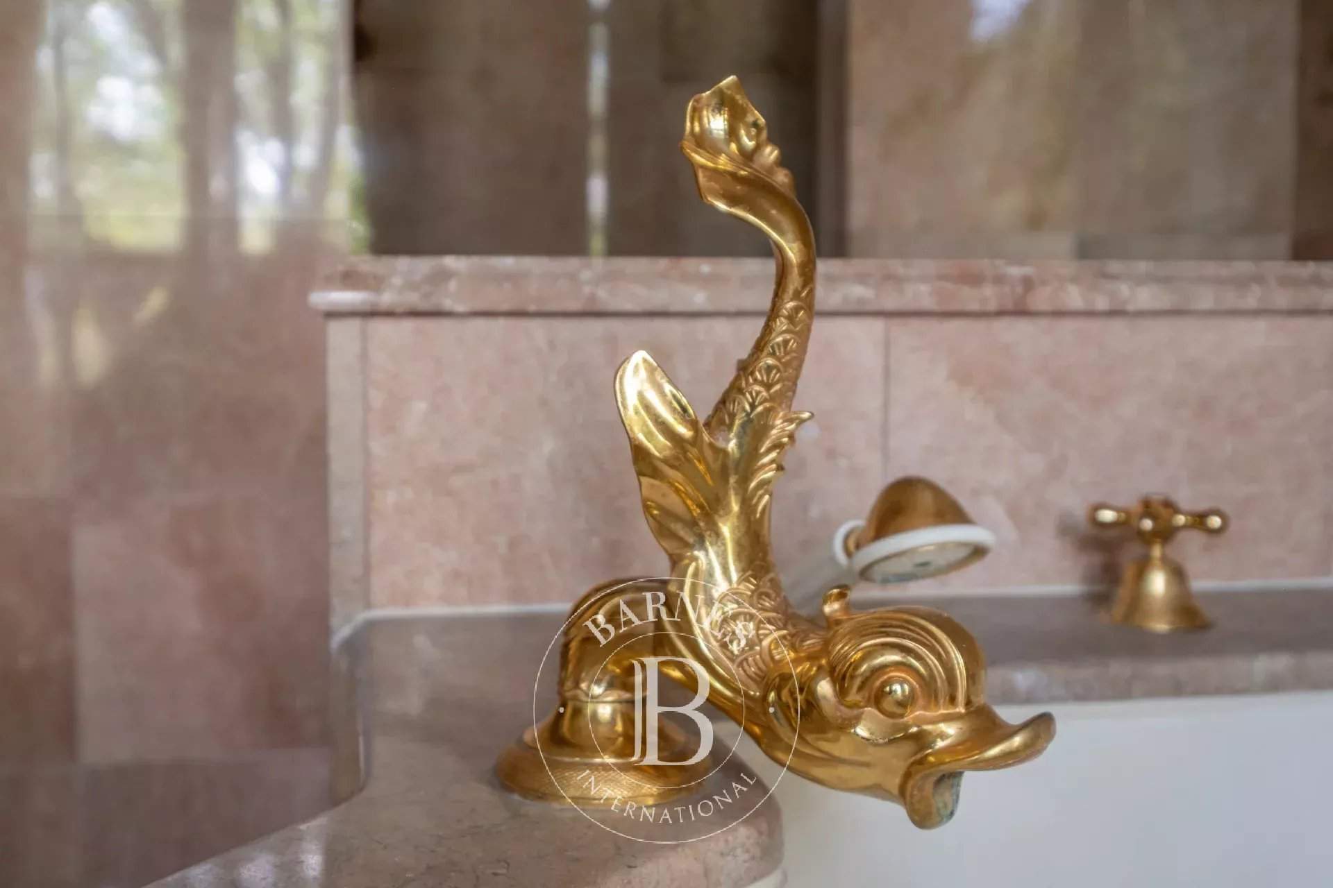 Paris  - Apartment 4 Bedrooms - picture 13