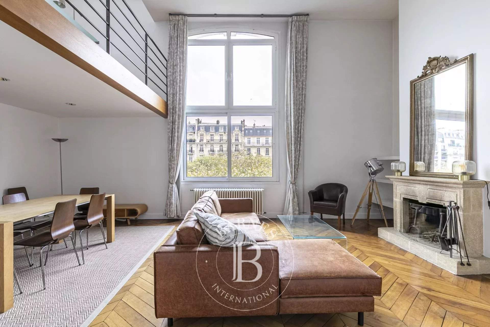 Paris  - Appartement 5 Pièces 2 Chambres - picture 1
