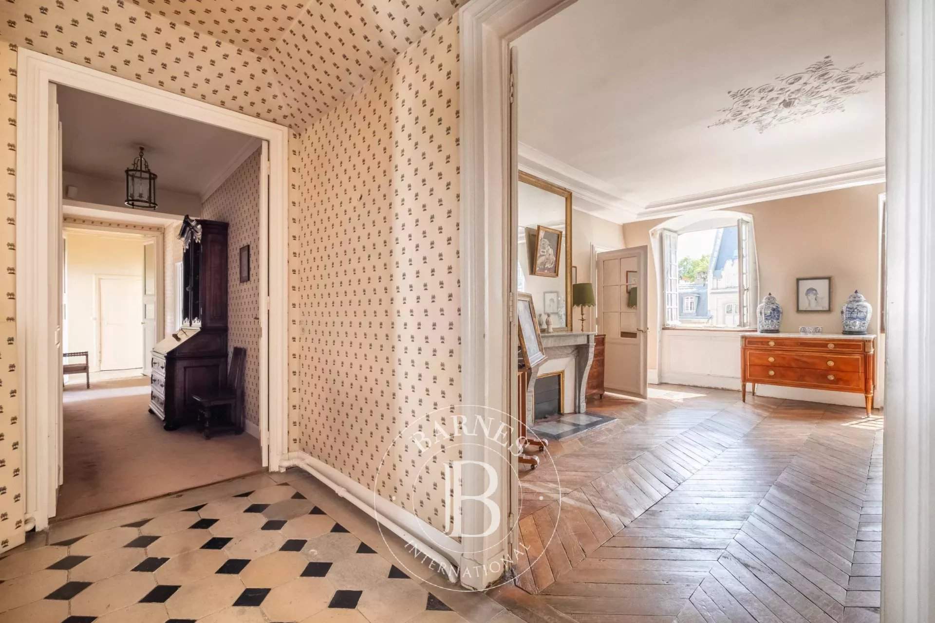 Paris  - Apartment 4 Bedrooms - picture 10