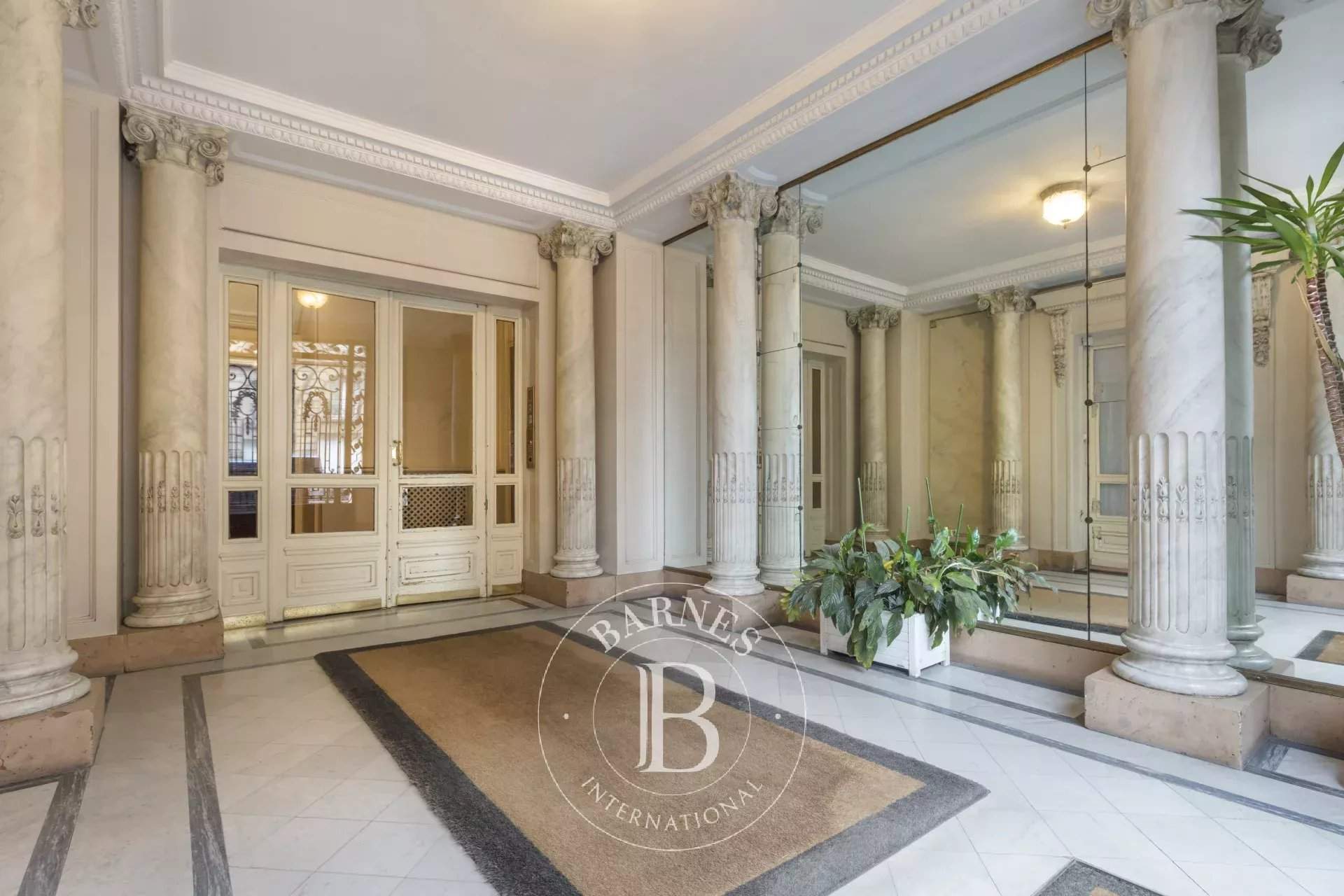 Paris  - Apartment 3 Bedrooms - picture 18
