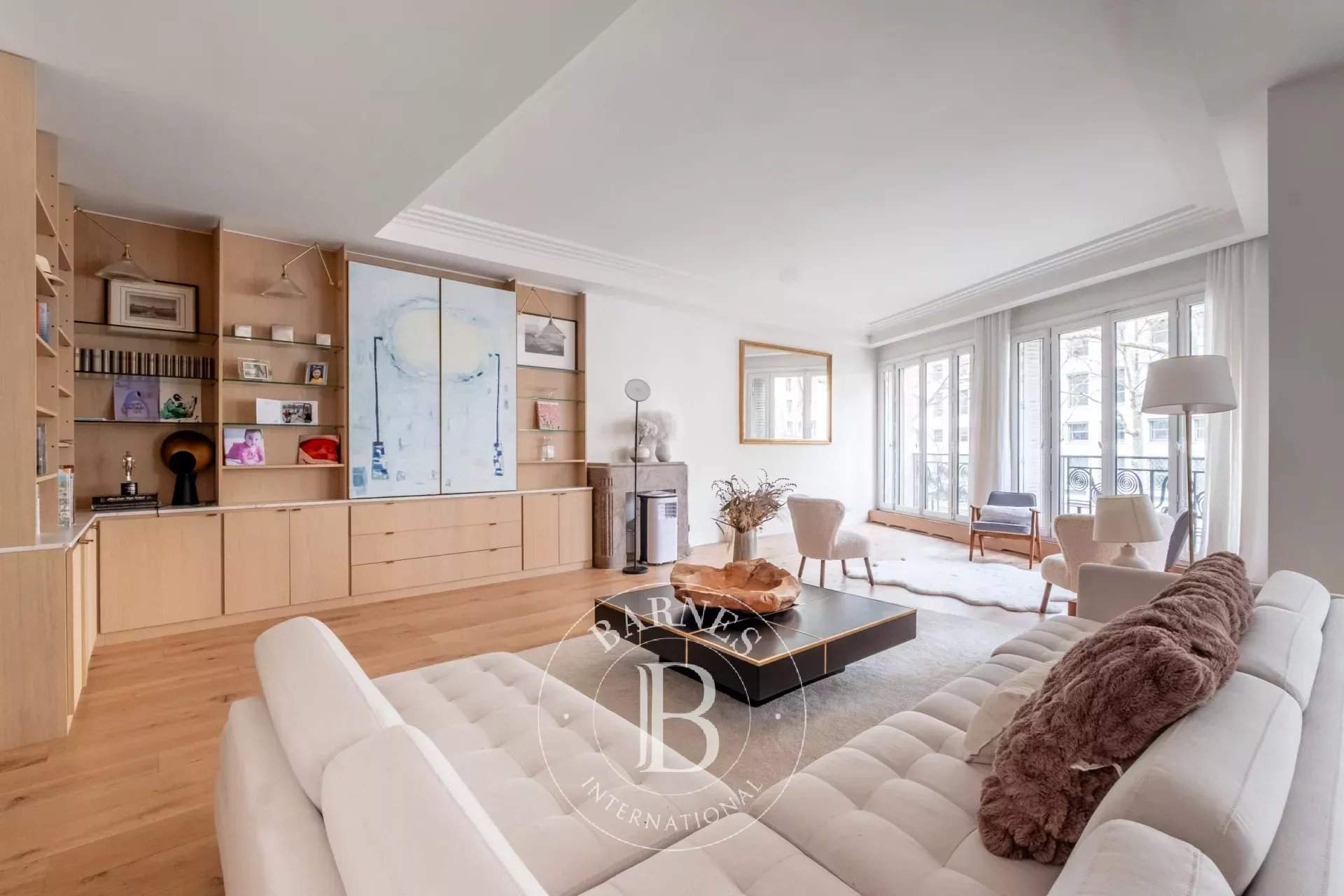 Paris  - Apartment 5 Bedrooms - picture 2