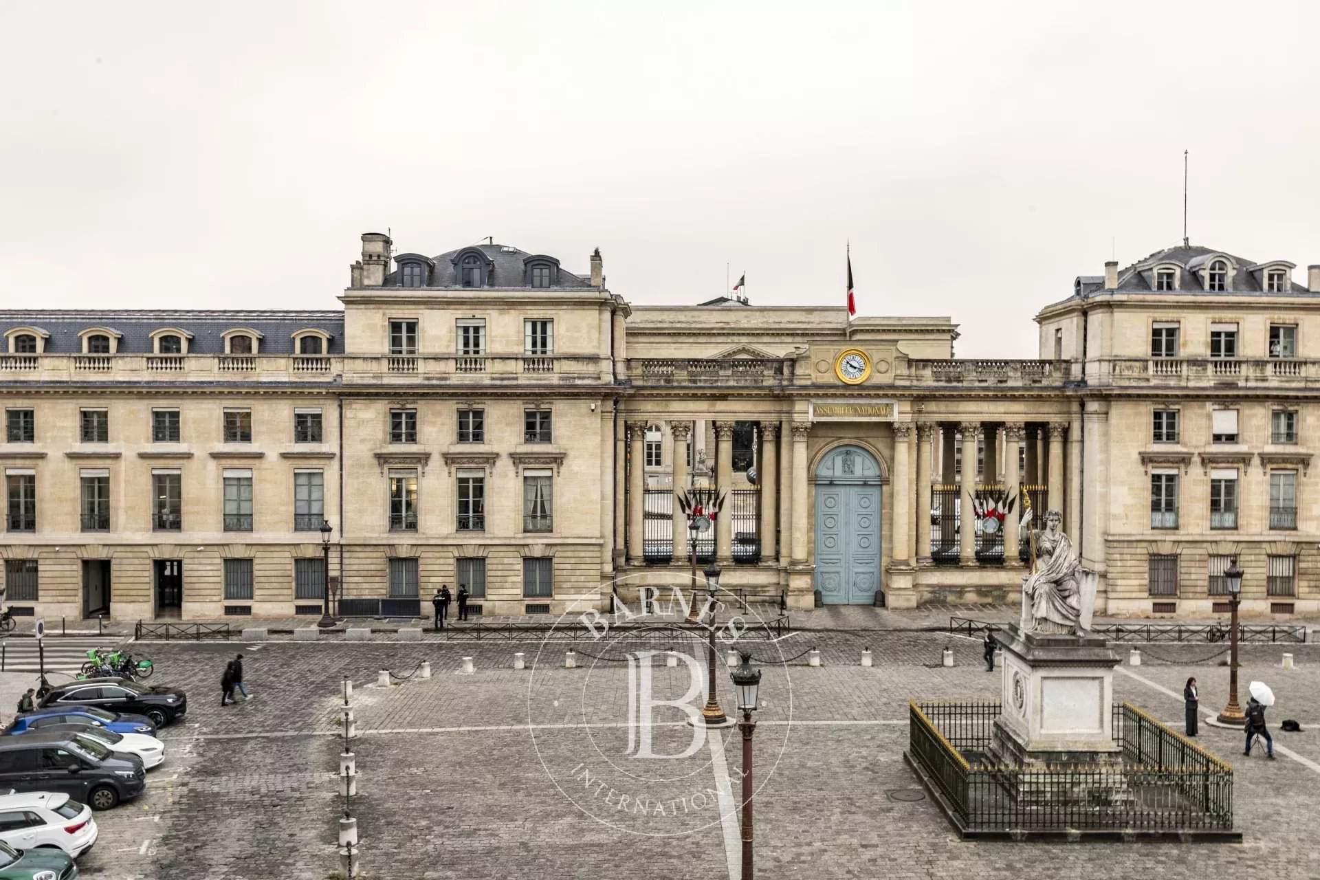 Paris  - Appartement 4 Pi&egrave;ces 2 Chambres - picture 2