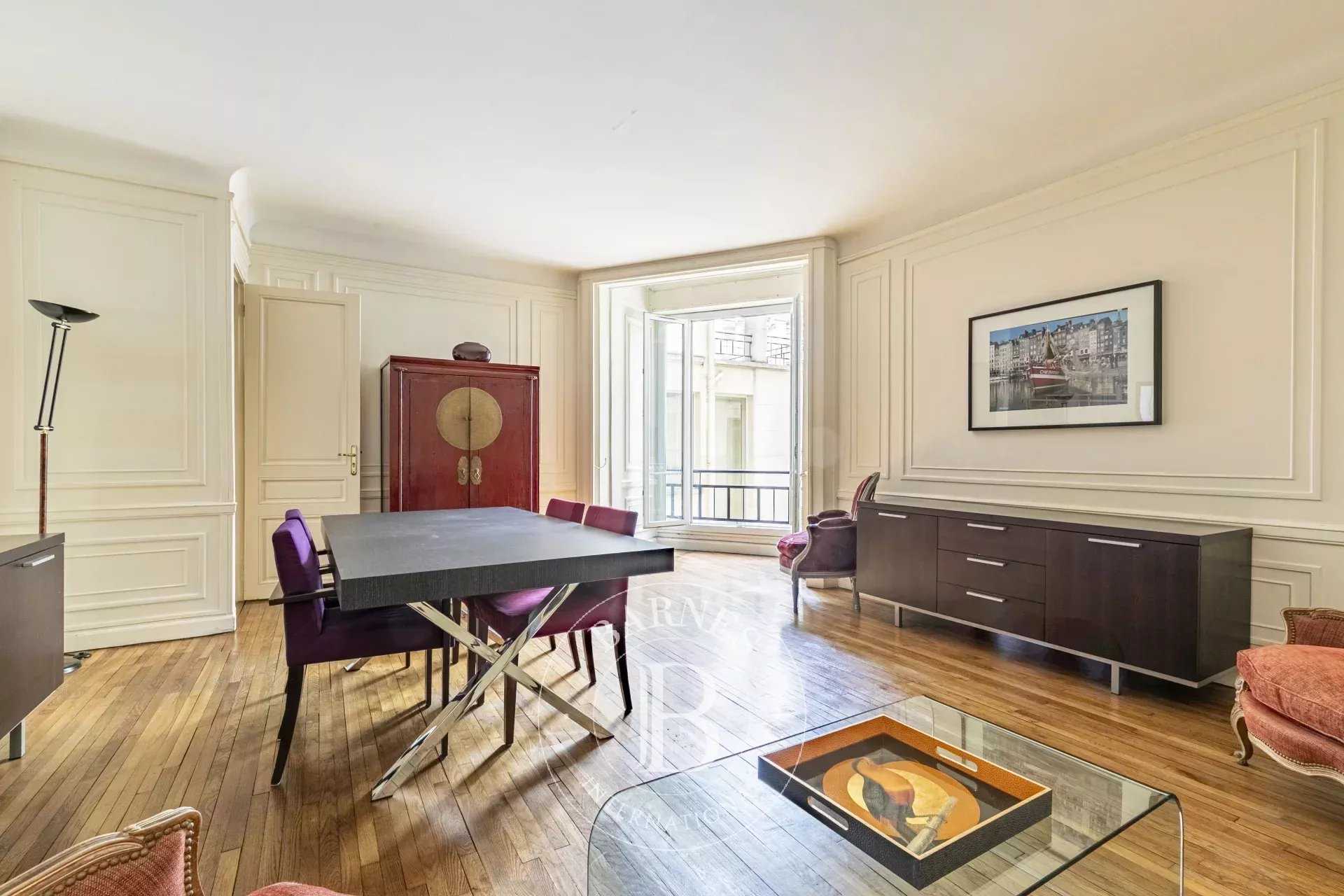 Paris  - Appartement 3 Pièces 2 Chambres