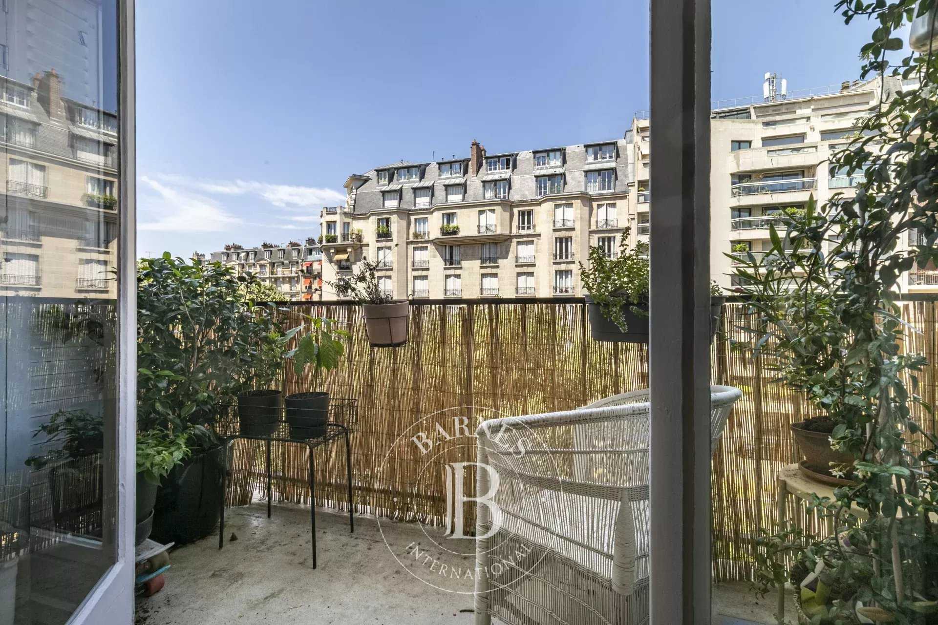 Paris  - Appartement 4 Pi&egrave;ces 3 Chambres