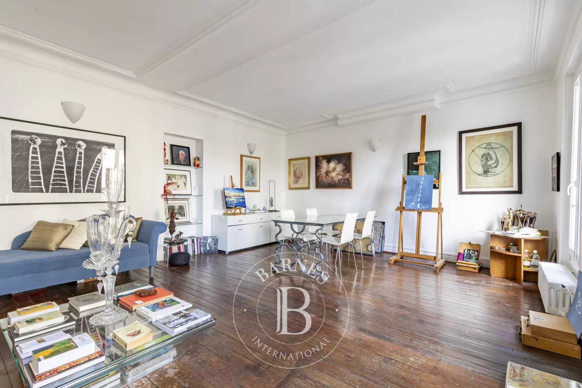 Paris  - Apartment 3 Bedrooms