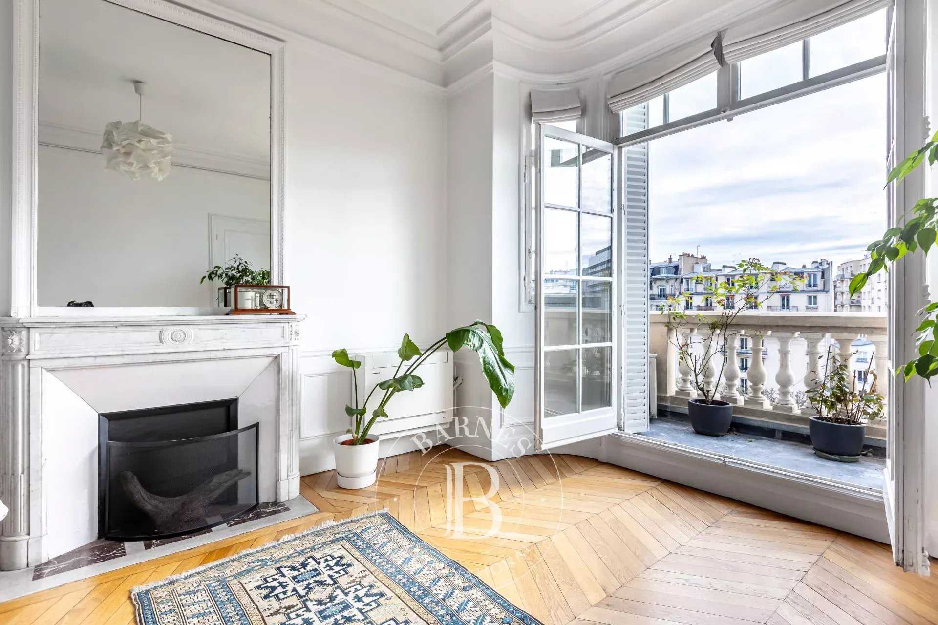 Paris  - Appartement 7 Pi&egrave;ces 4 Chambres