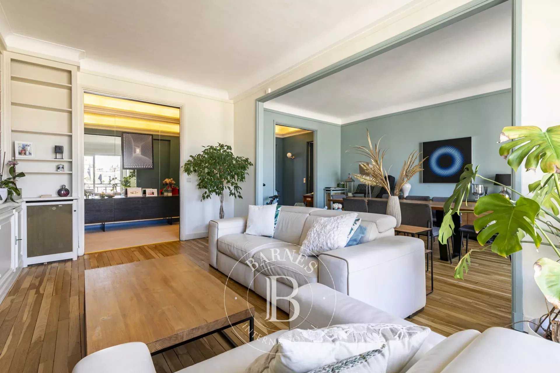 Paris  - Apartment 3 Bedrooms