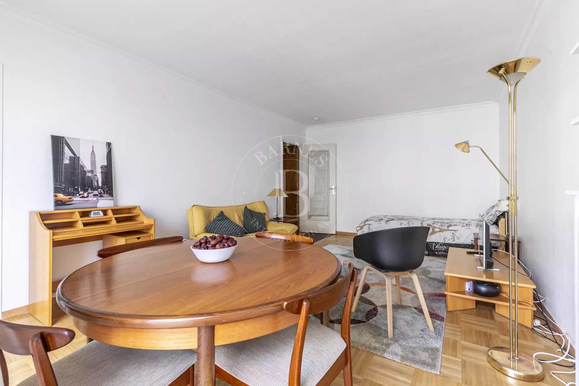 Paris  - Appartement 1 Pièce, 1 Chambre