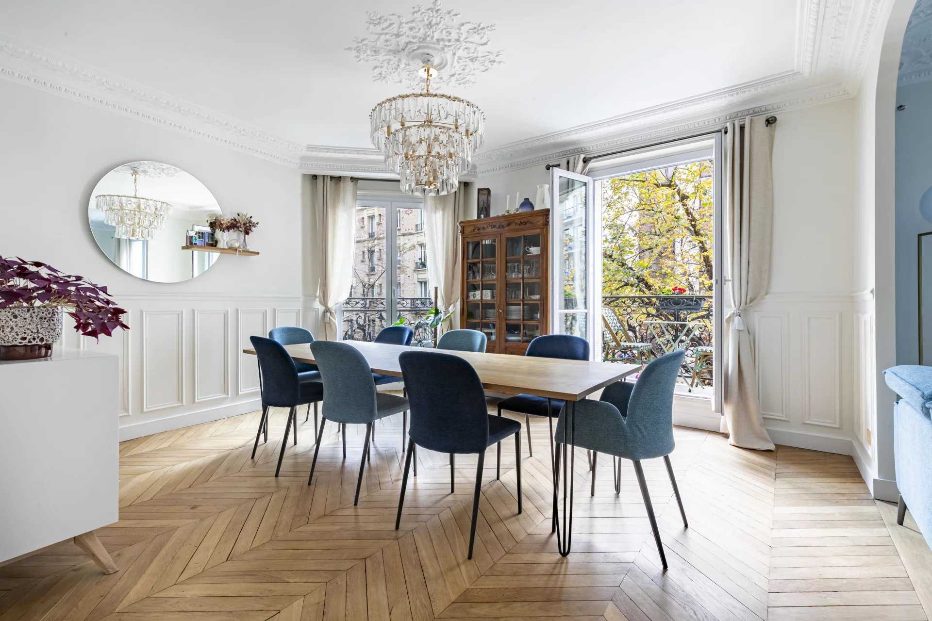 Paris  - Appartement 4 Pi&egrave;ces 2 Chambres