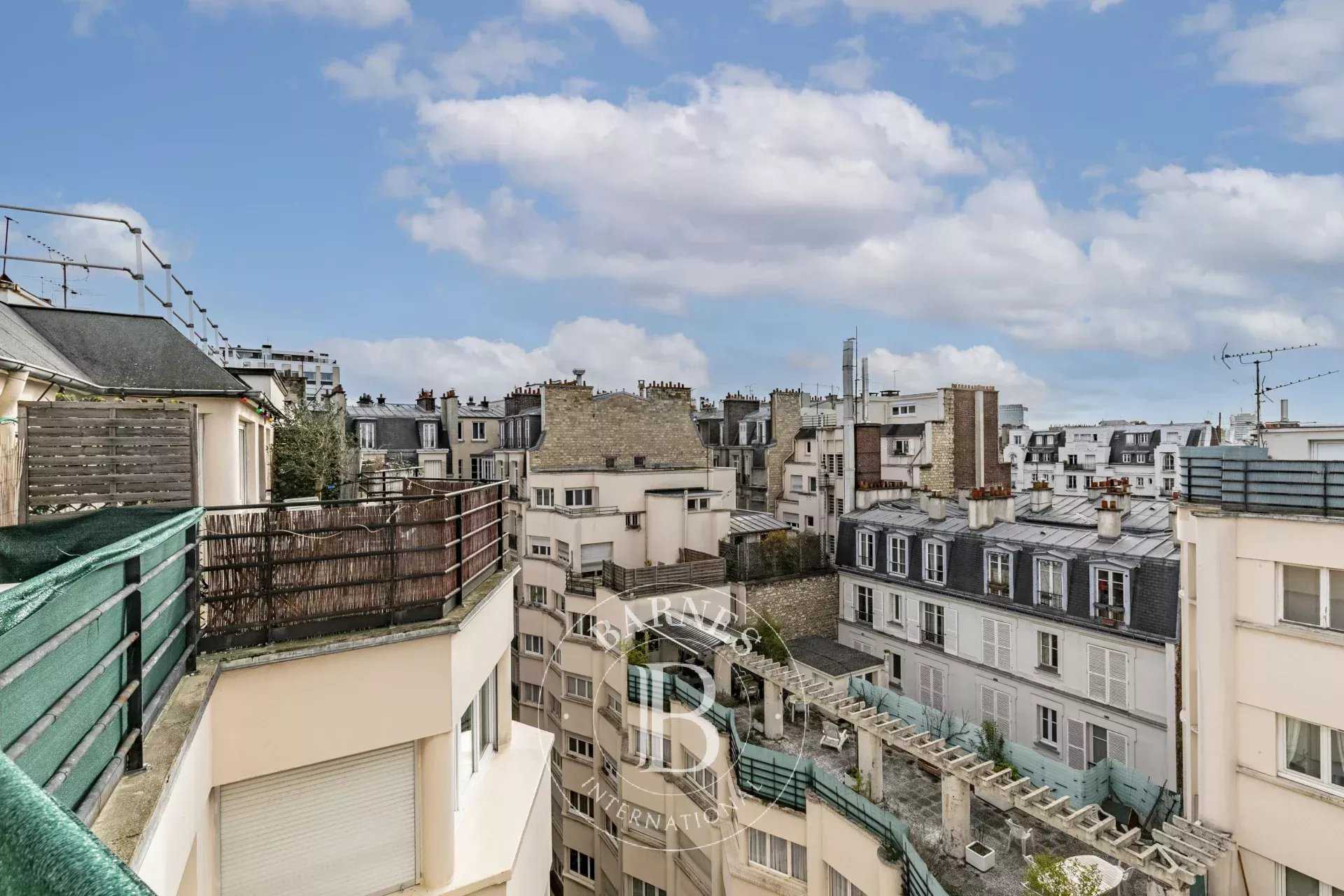 Paris  - Appartement 2 Pièces, 1 Chambre