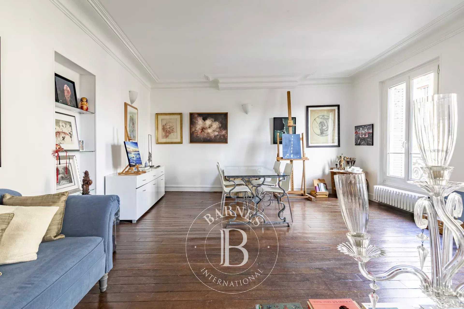 Paris  - Apartment 3 Bedrooms