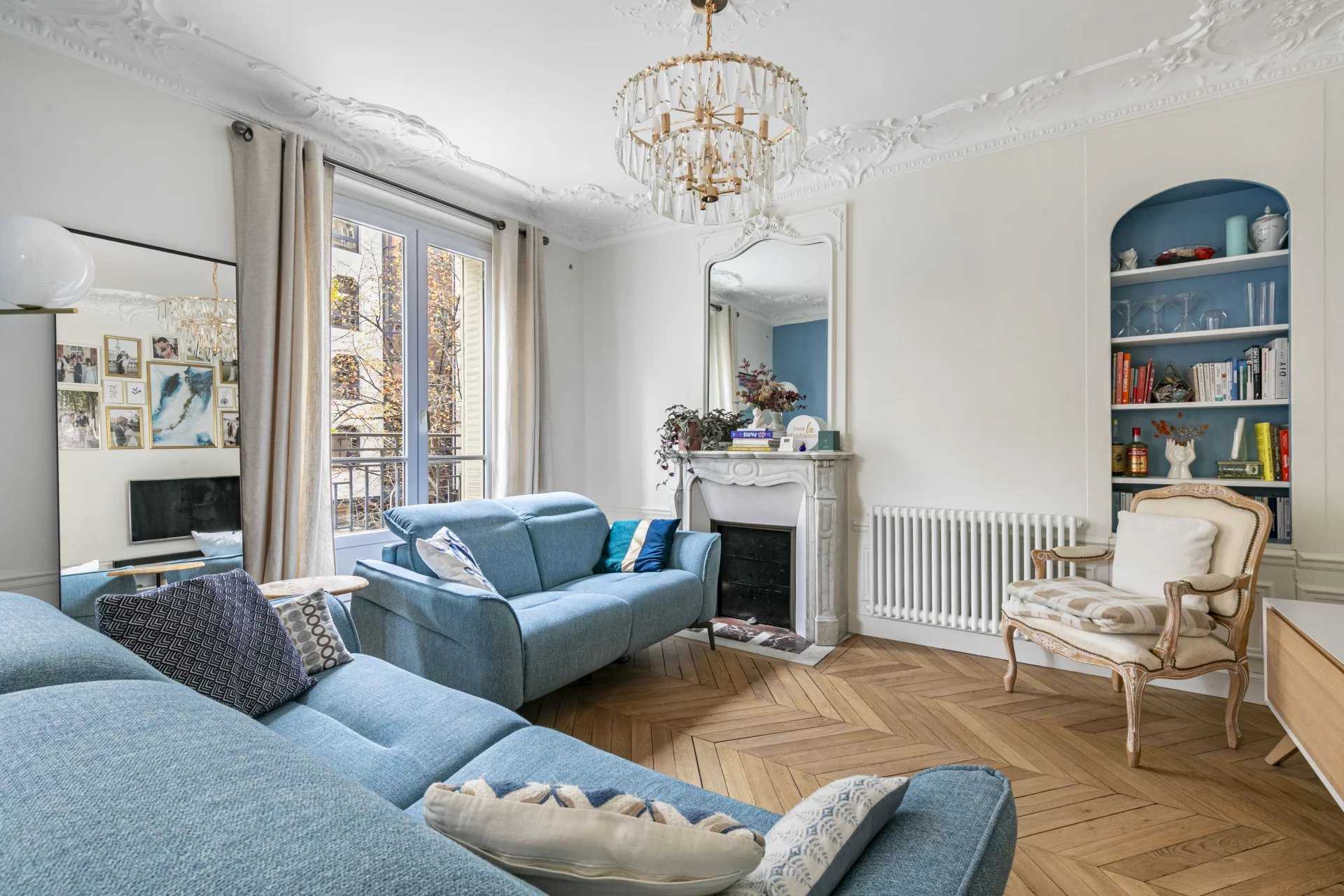 Paris  - Appartement 4 Pi&egrave;ces 2 Chambres