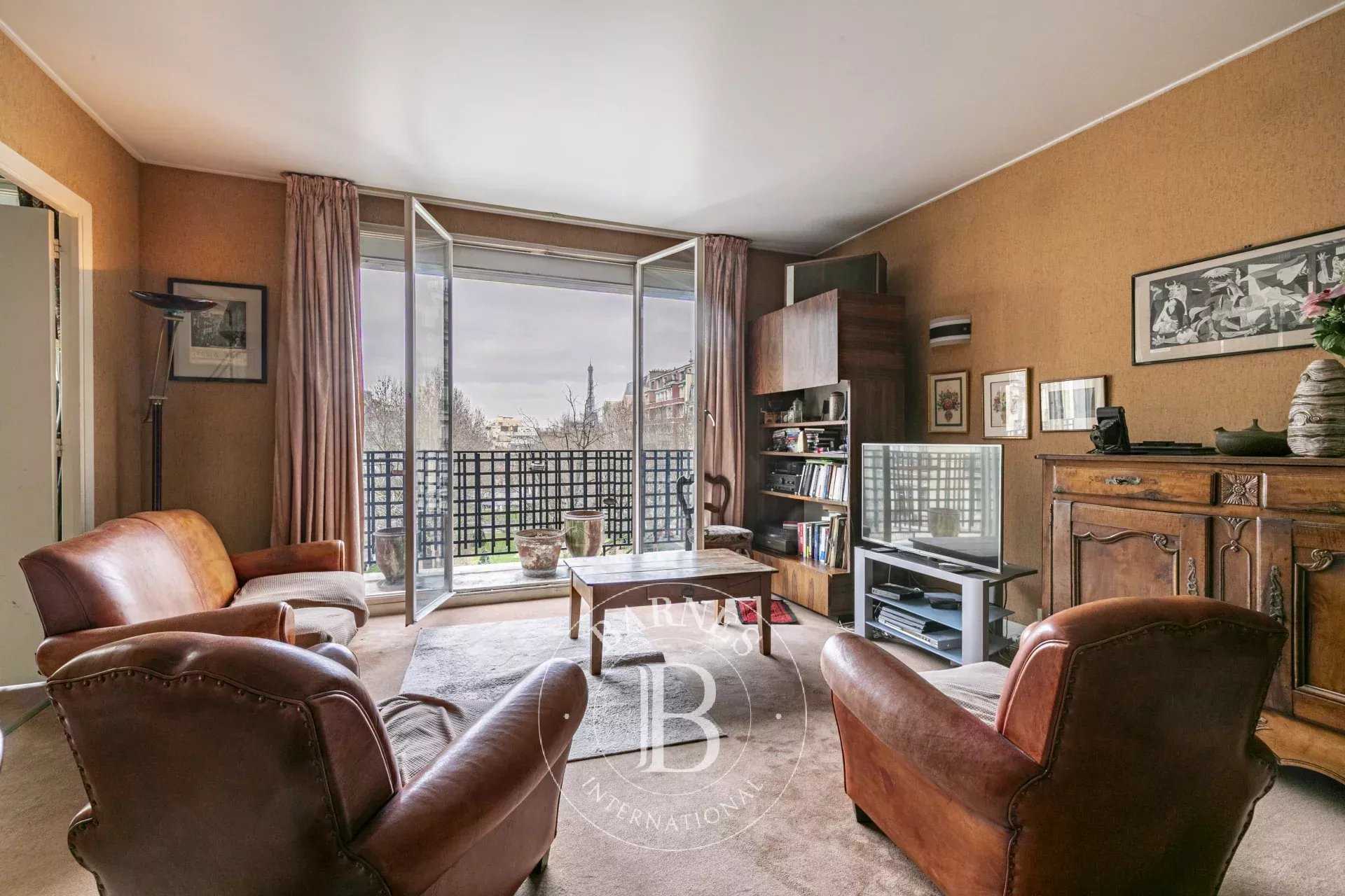 Paris  - Appartement 4 Pi&egrave;ces 3 Chambres