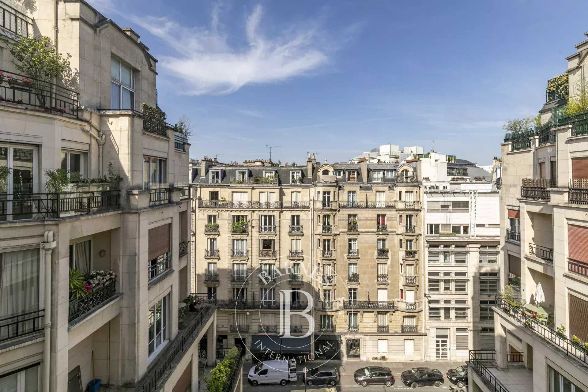 Paris  - Apartment 3 Bedrooms