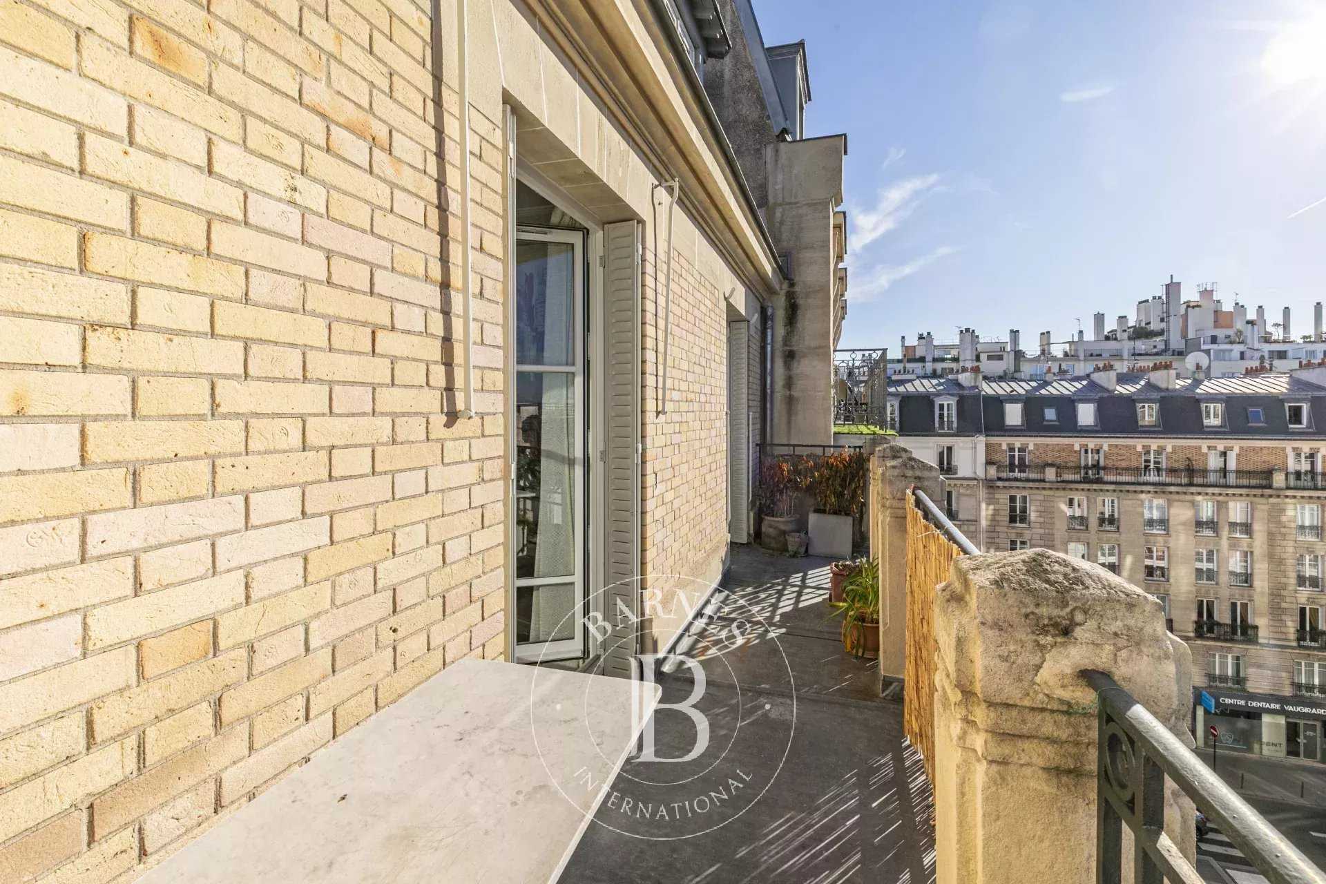 Paris  - Apartment 4 Bedrooms