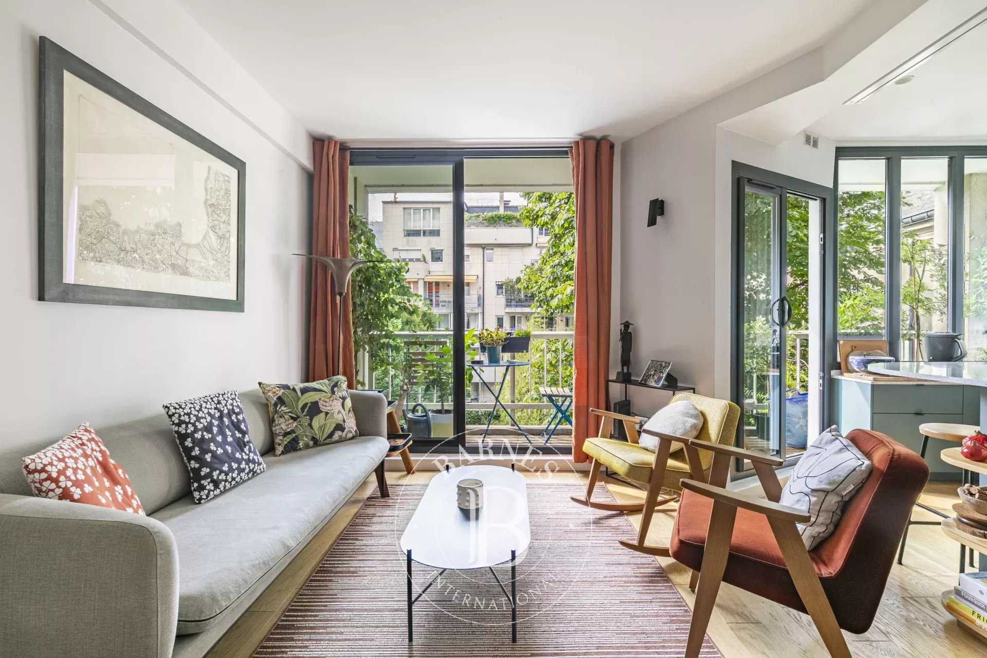 Paris  - Appartement 3 Pièces 2 Chambres