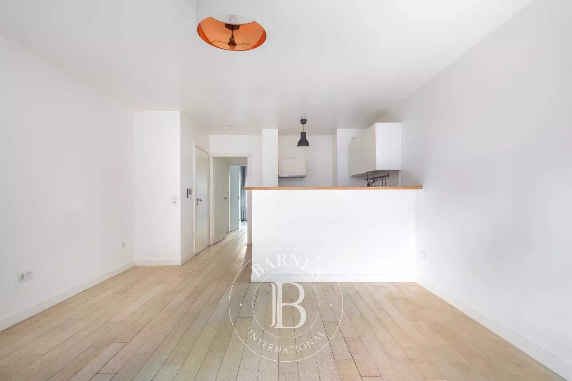 Paris  - Appartement 2 Pièces, 1 Chambre