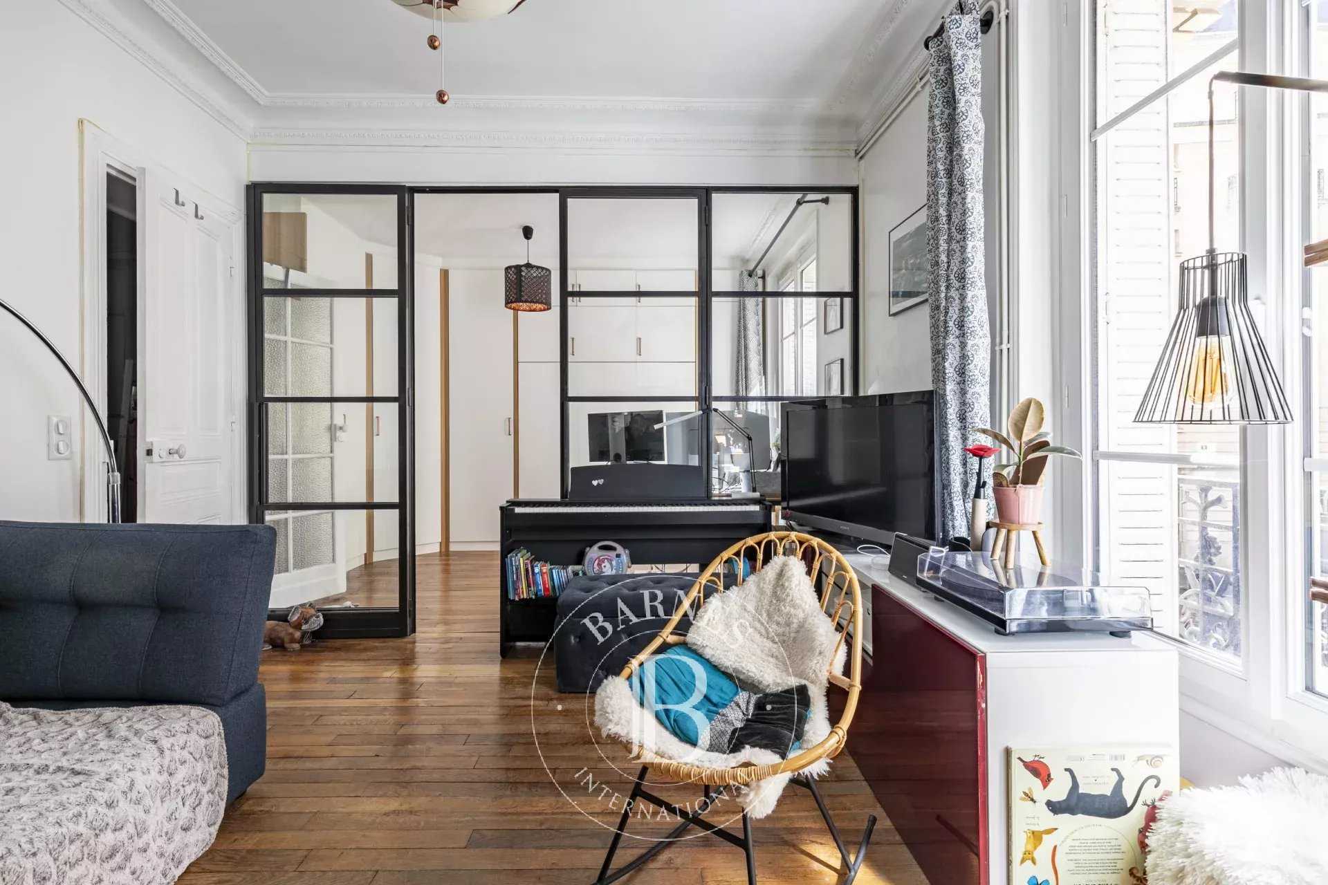 Paris  - Appartement 3 Pi&egrave;ces 2 Chambres