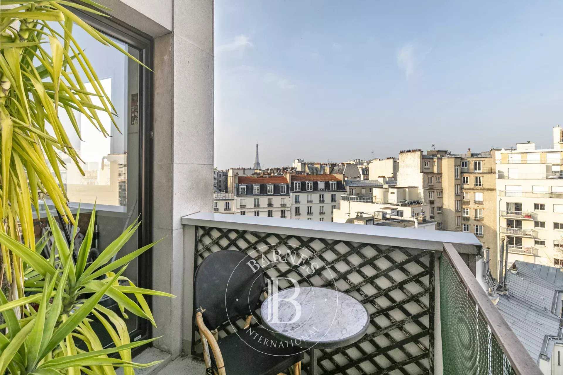 Paris  - Appartement 5 Pi&egrave;ces 3 Chambres