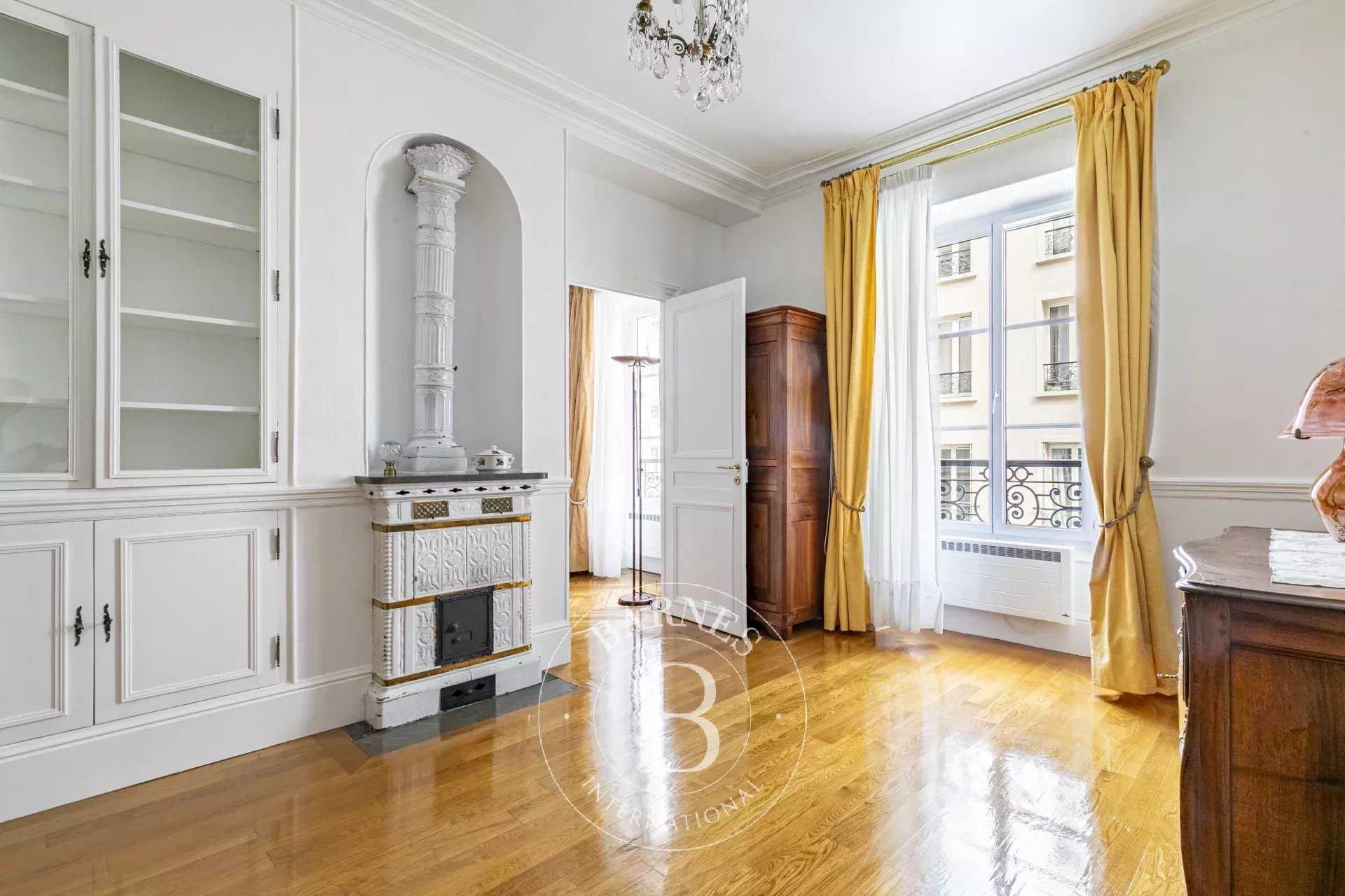 Paris  - Apartment 2 Bedrooms