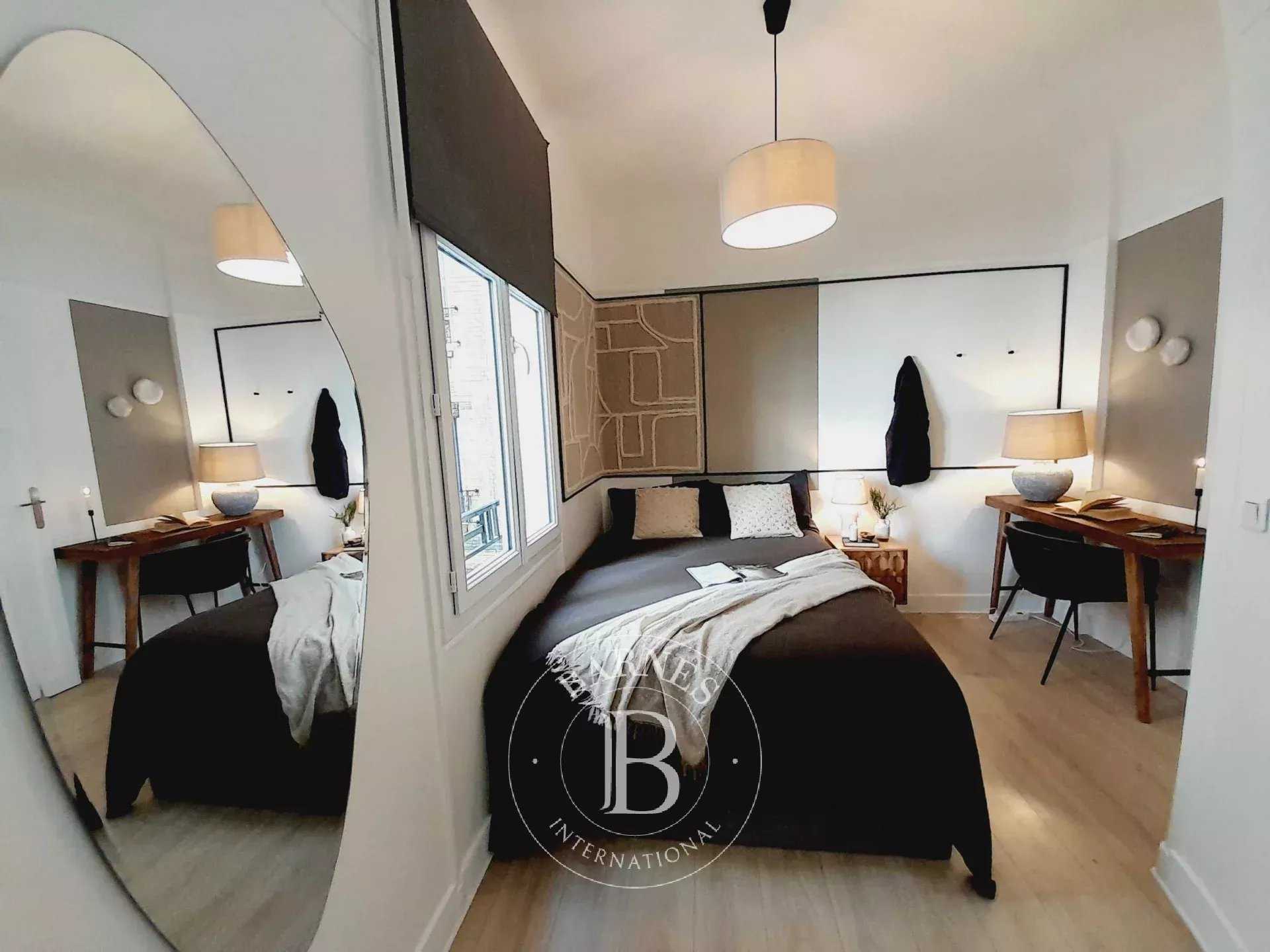 Paris  - Appartement 4 Pi&egrave;ces 2 Chambres