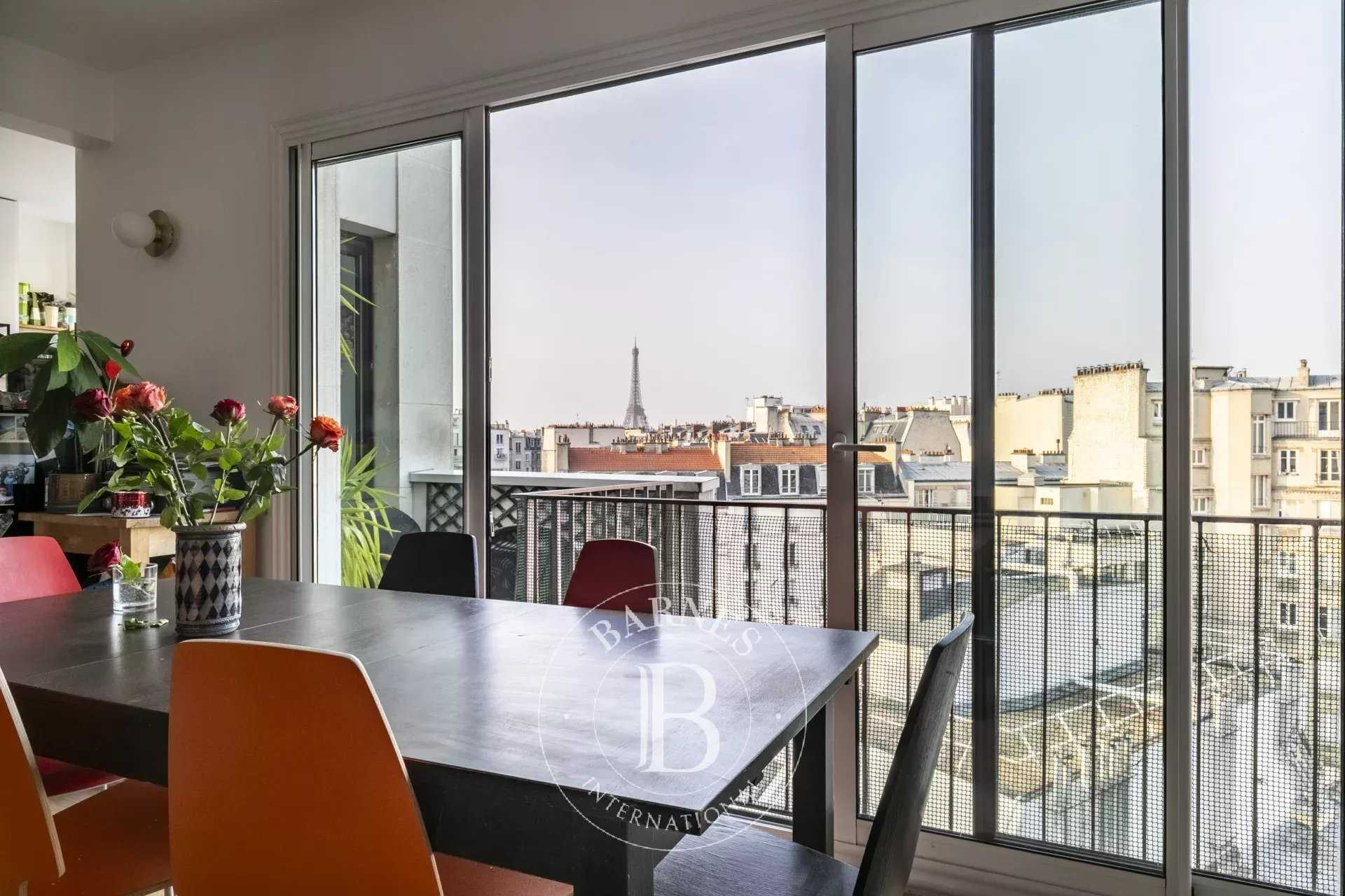 Paris  - Appartement 5 Pi&egrave;ces 3 Chambres