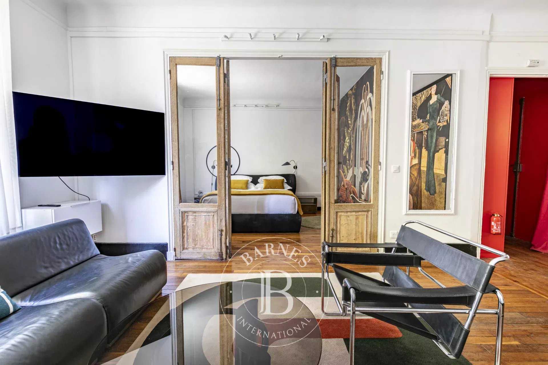 Paris  - Appartement 2 Pièces, 1 Chambre