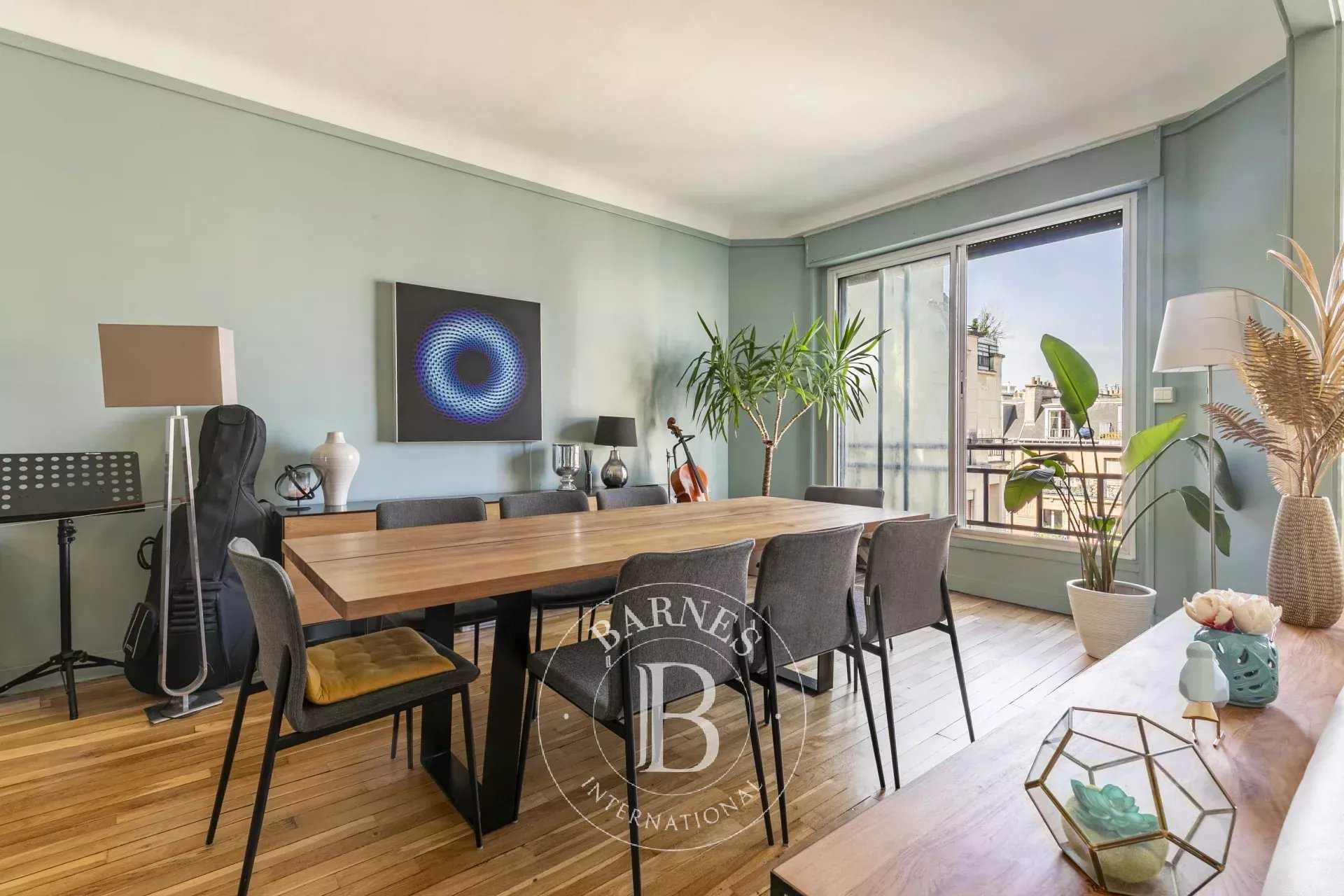 Paris  - Apartment 3 Bedrooms