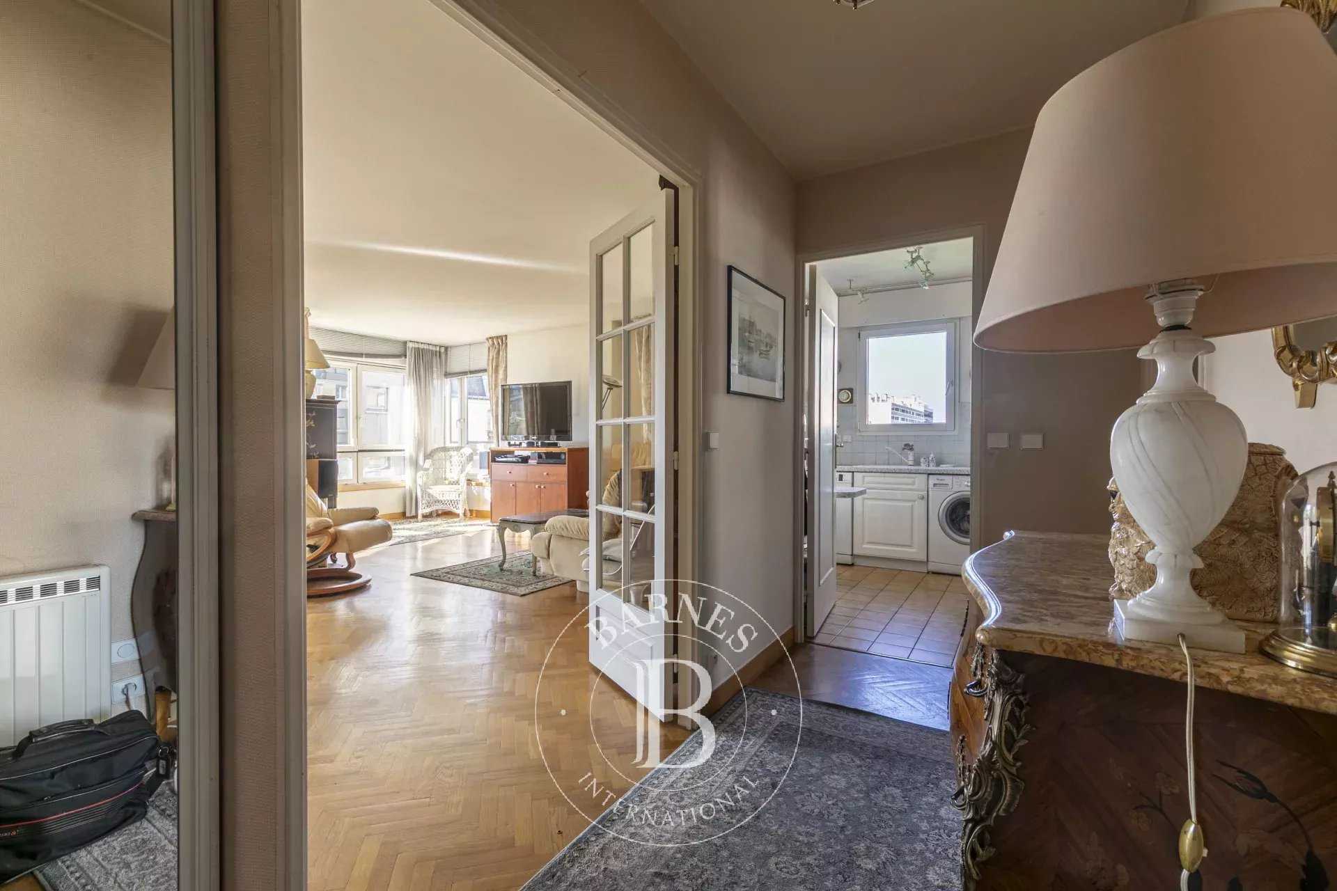 Paris  - Apartment 3 Bedrooms