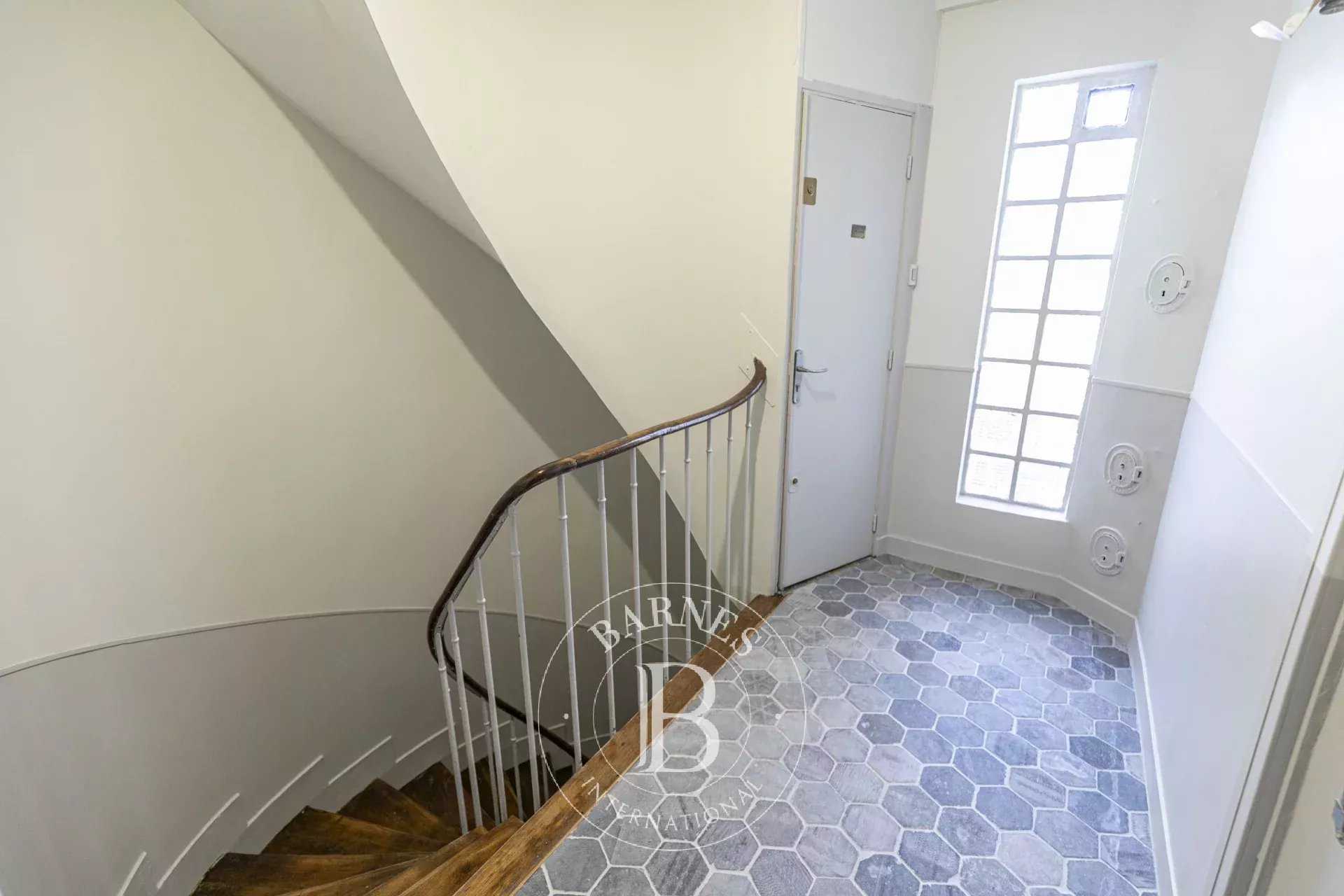 Paris  - Appartement 1 Pièce, 1 Chambre