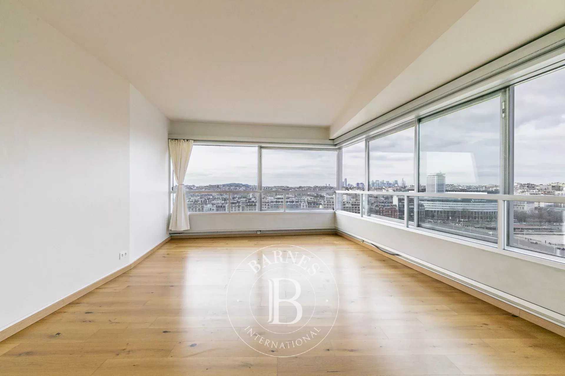 Paris  - Appartement 4 Pièces 2 Chambres