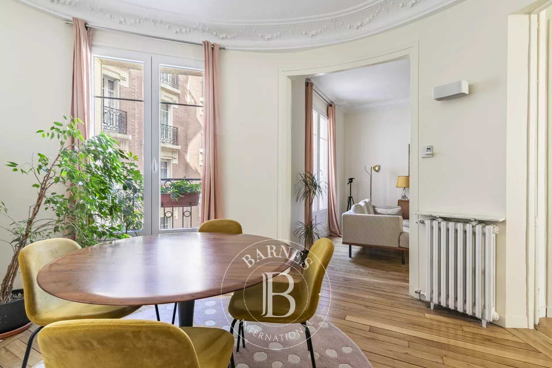 Paris  - Appartement 3 Pi&egrave;ces, 1 Chambre