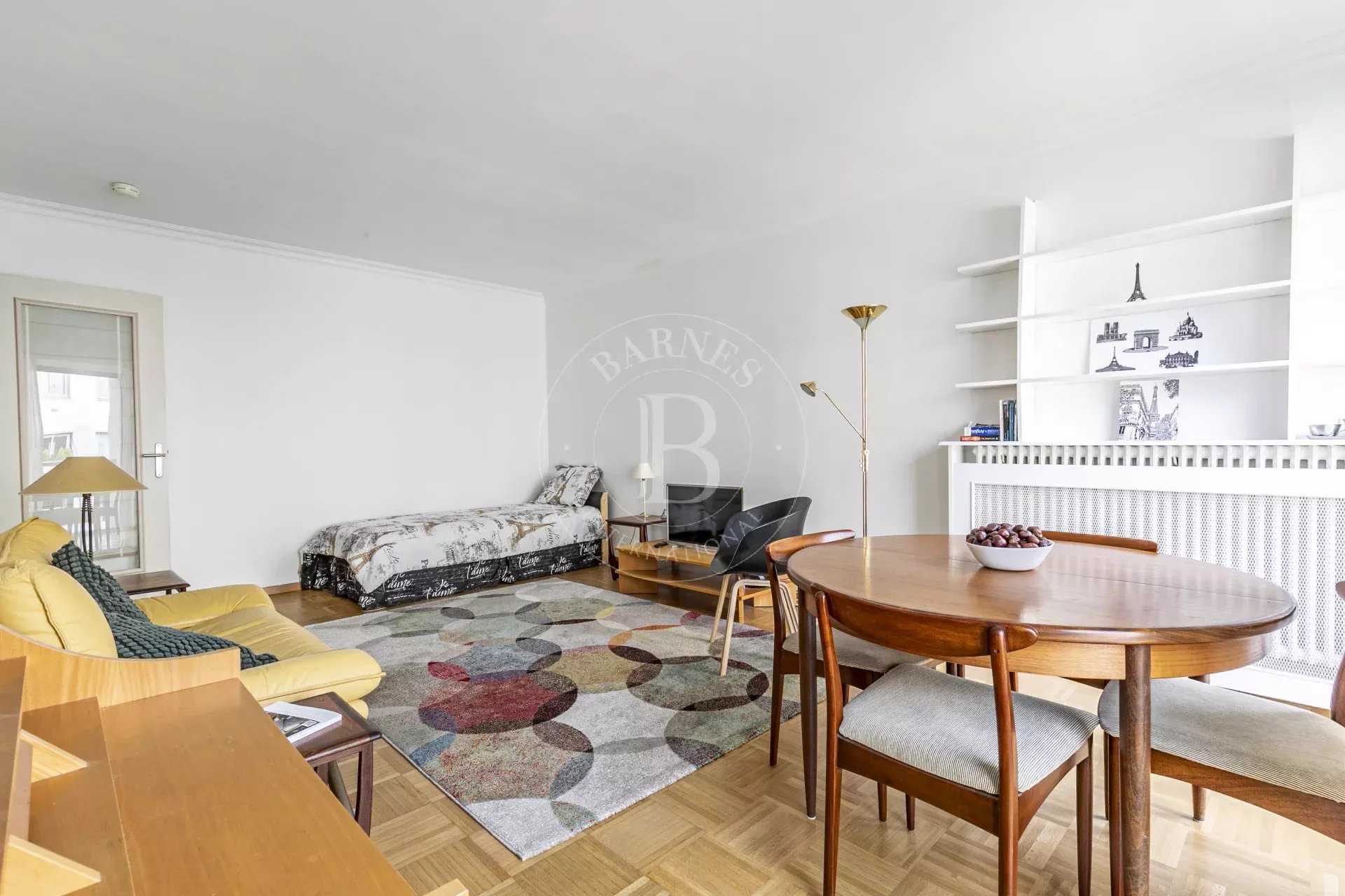 Paris  - Appartement 1 Pièce, 1 Chambre